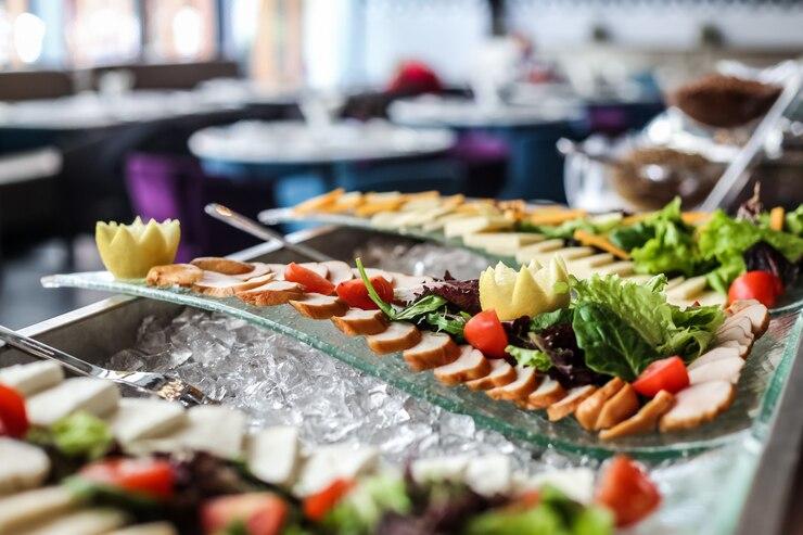 Como Escolher as Melhores Empresas de Alimentação Coletiva para Seu Negócio